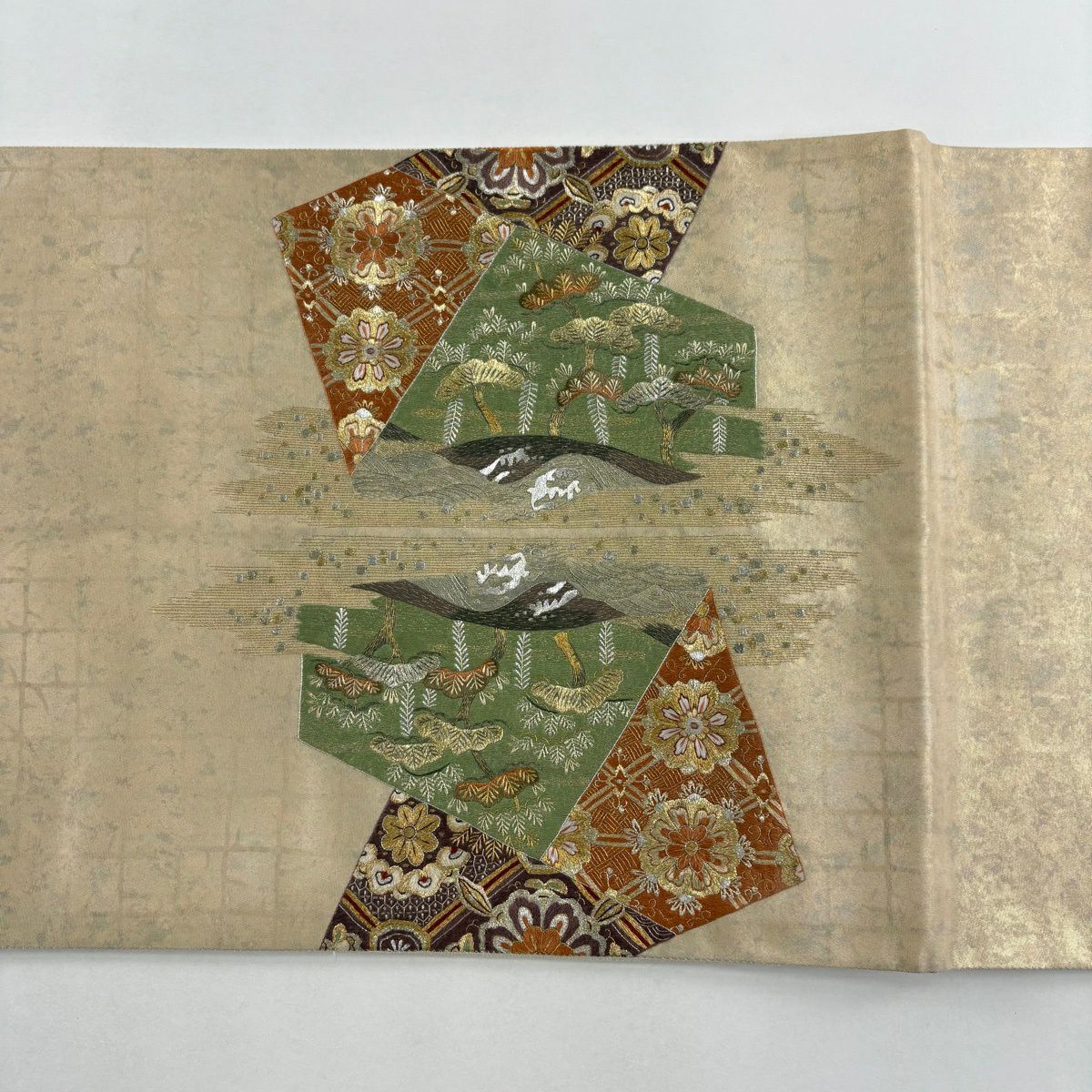 袋帶 逸品級 蒋雪英 落款 華紋 松樹刺繡 金銀彩 金色 大鼓圖案 純蠶絲