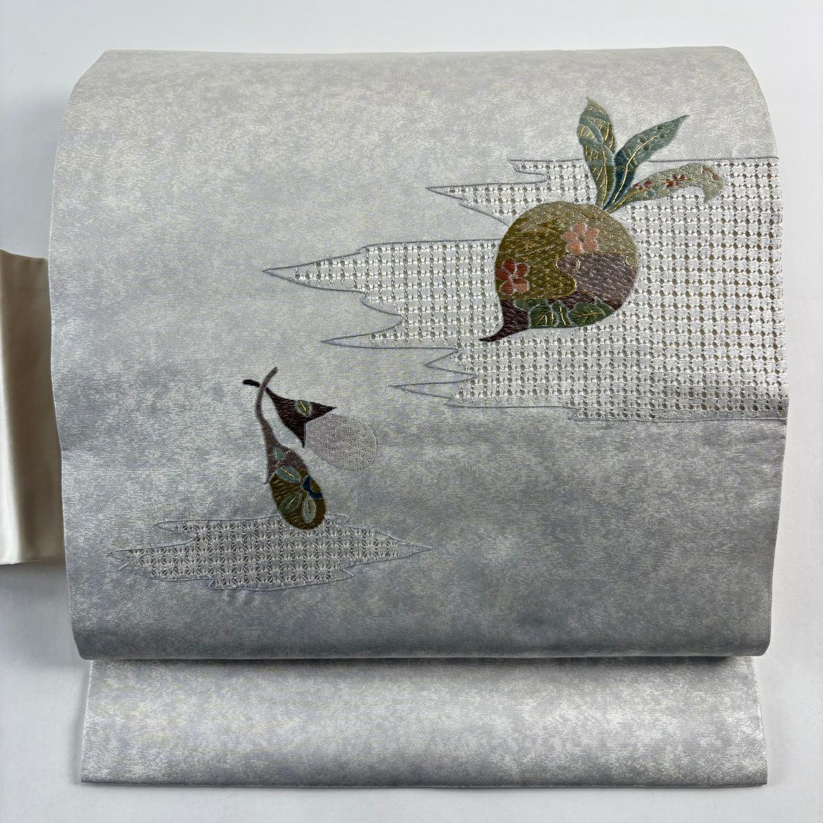 名古屋帶 秀品級 生物 霞 刺繡 金金箔 灰色 純蠶絲