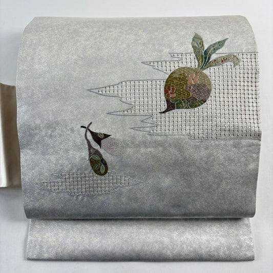 名古屋帶 秀品級 生物 霞 刺繡 金金箔 灰色 純蠶絲