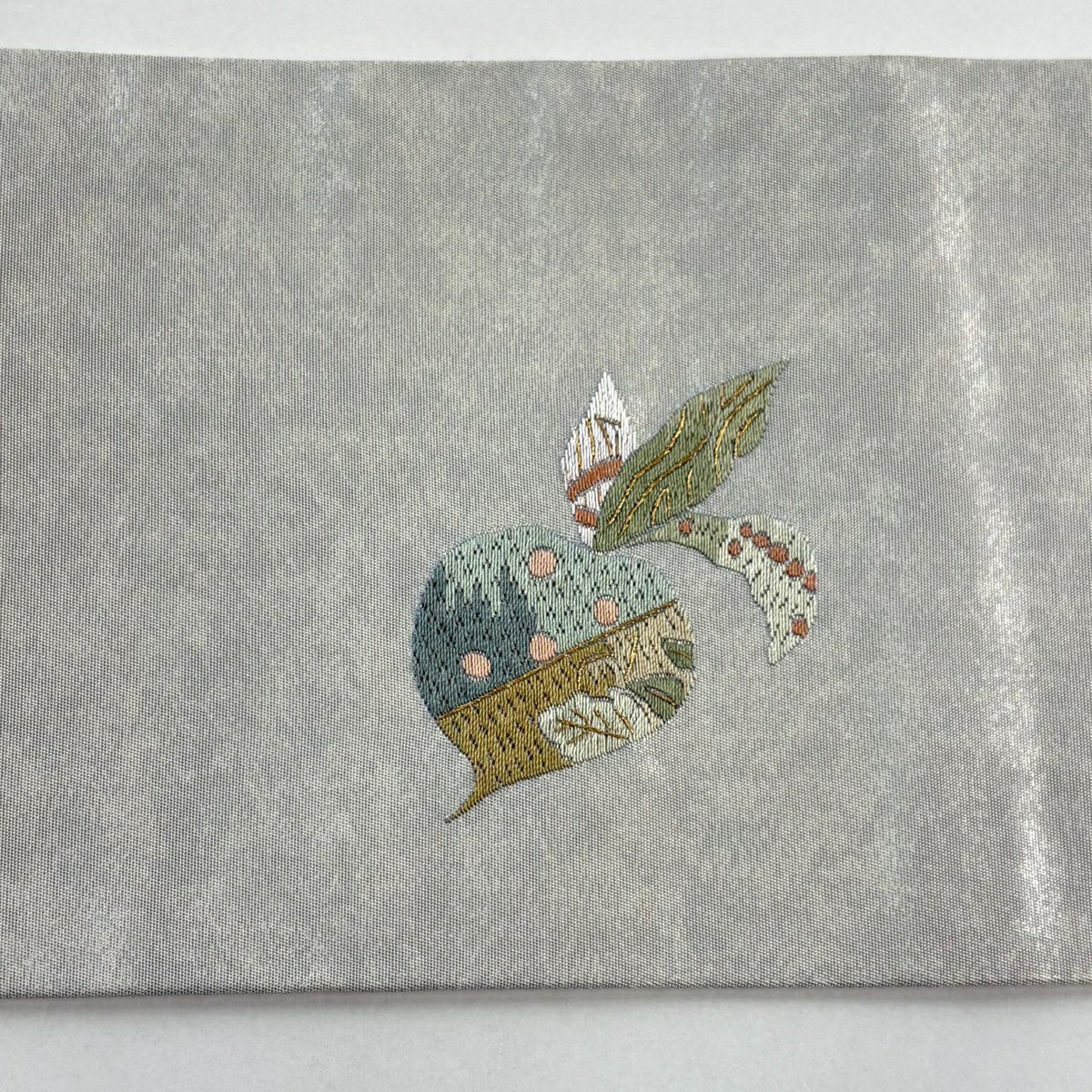 名古屋帶 秀品級 生物 霞 刺繡 金金箔 灰色 純蠶絲