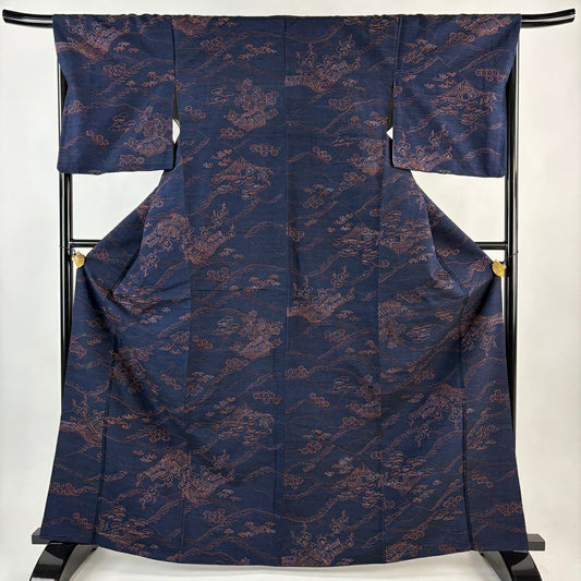 【美品】 小紋 身長166.5cm 袖長67cm M 雙層 松樹竹子梅花 家屋 刺繡 紬織織 深藍 純蠶絲 名品級