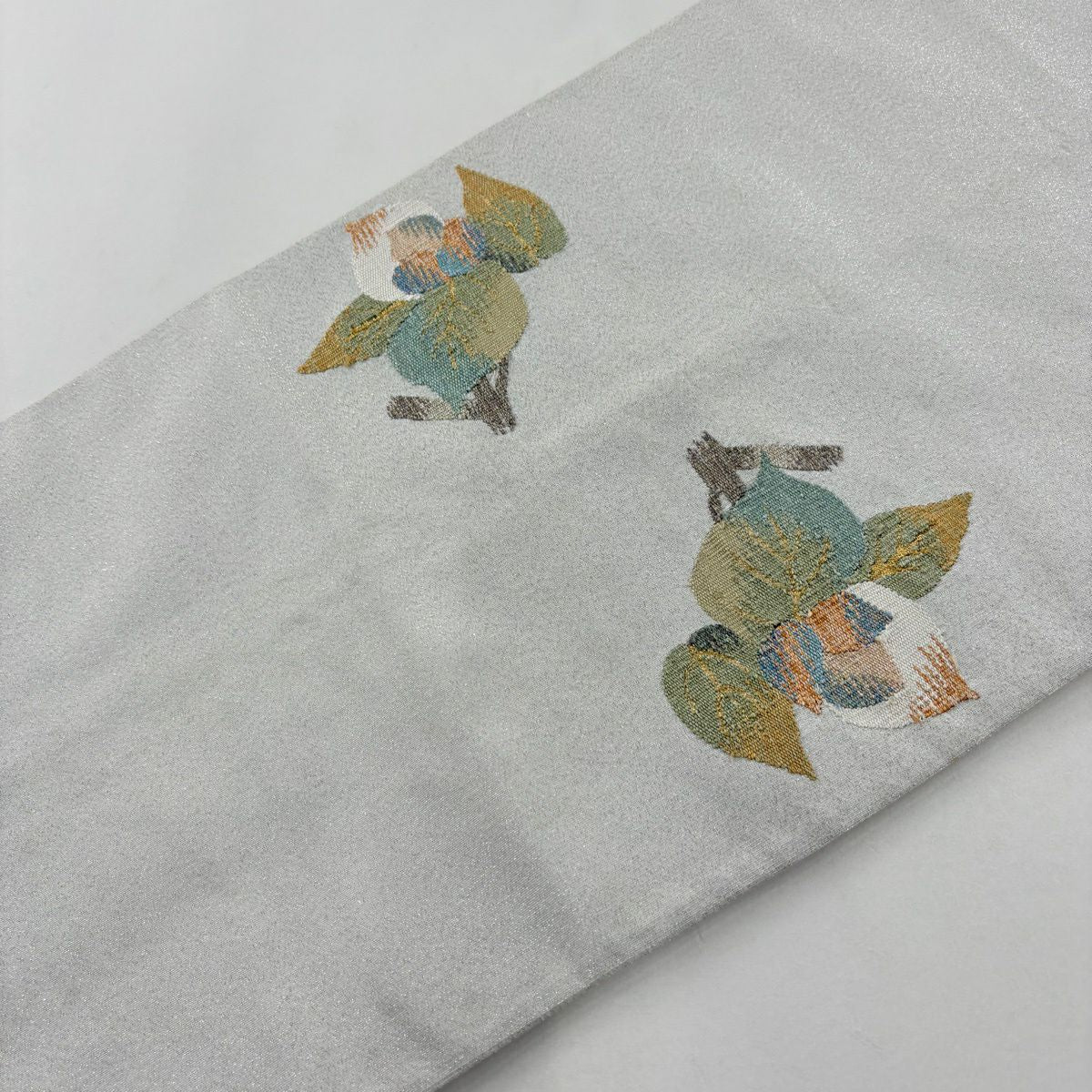 袋帶 名品級 落款あり 四代目 上野眞 雙面 枝花 金銀線 銀色 大鼓圖案 純蠶絲