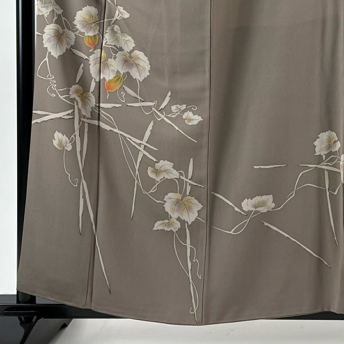 【美品】訪問服 身長158cm 袖長65cm M 雙層 落款あり 葉と実刺繡 灰茶 純蠶絲 秀品級