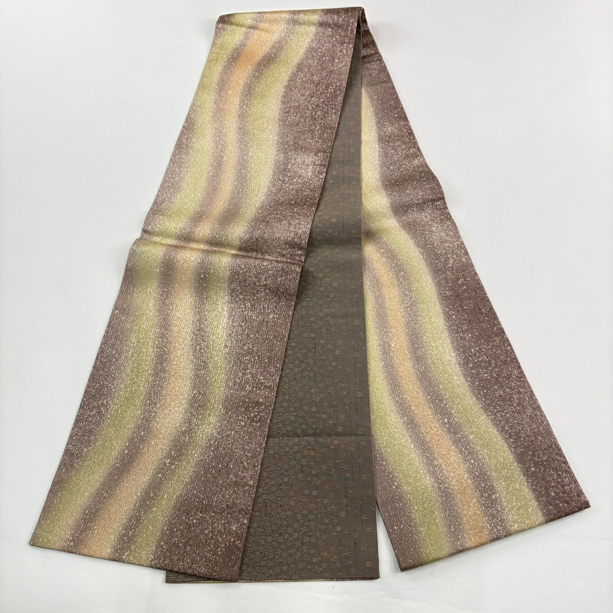 【美品】訪問服 身長158cm 袖長65cm M 雙層 落款あり 葉と実刺繡 灰茶 純蠶絲 秀品級