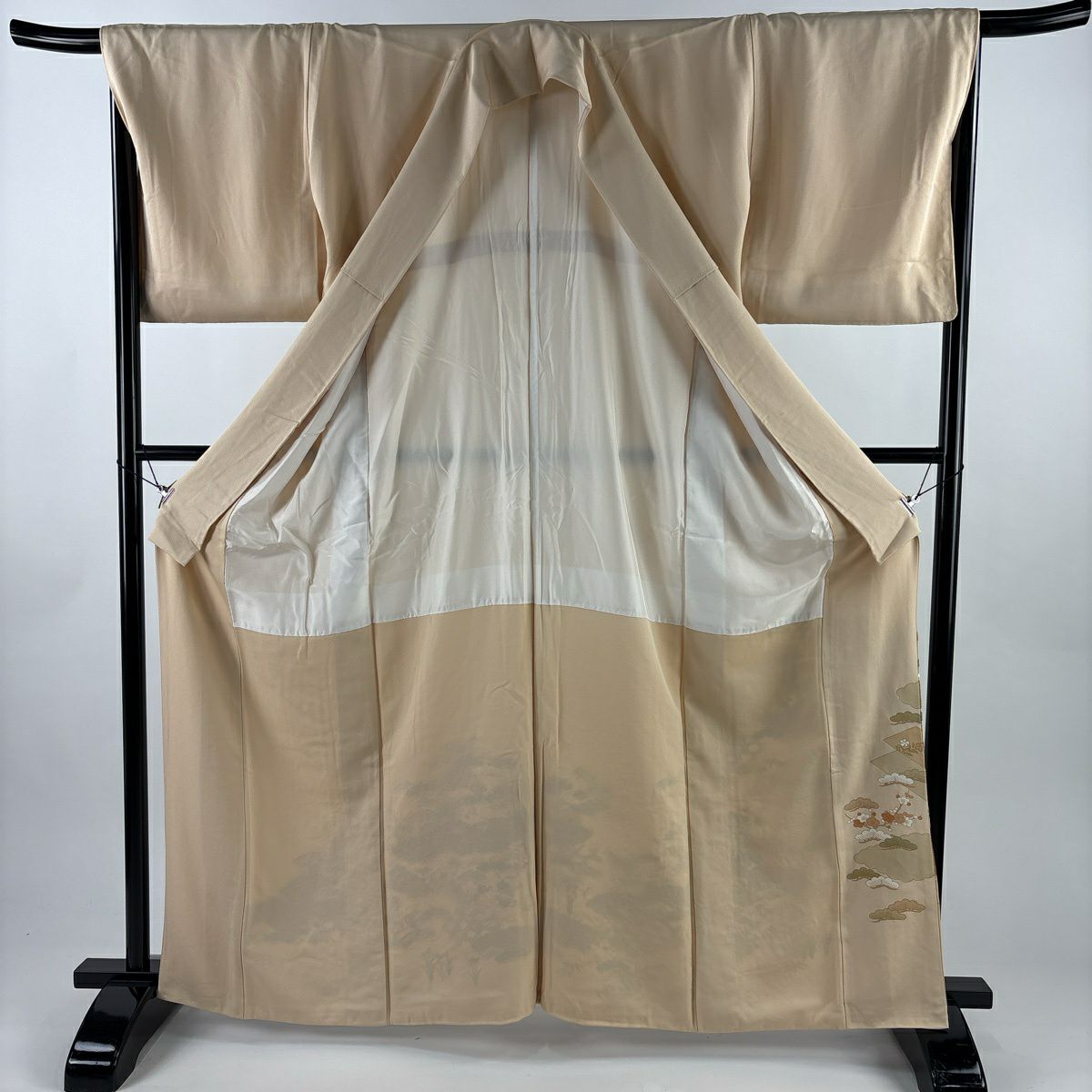 色留袖禮服 身長163cm 袖長67.5cm L 雙層 松樹竹子梅花 扇子面 刺繡 金線 米色 純蠶絲 秀品級 一個紋