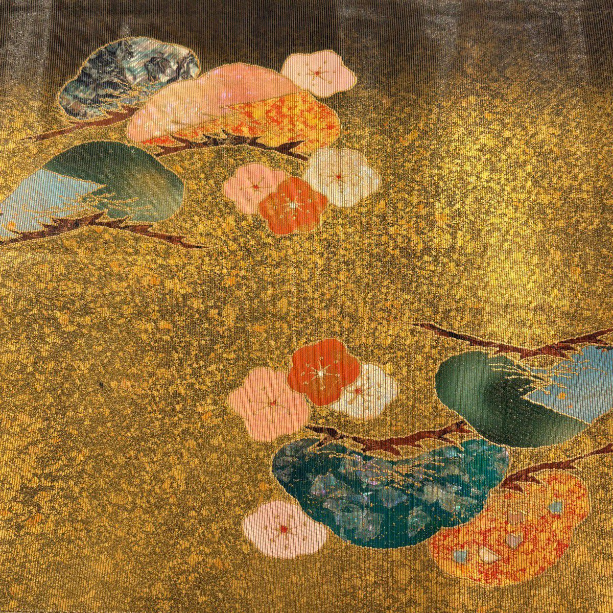 【美品】 袋帶 名品級 笠松樹 枝梅花 螺鈿金金箔 金色 大鼓圖案 純蠶絲