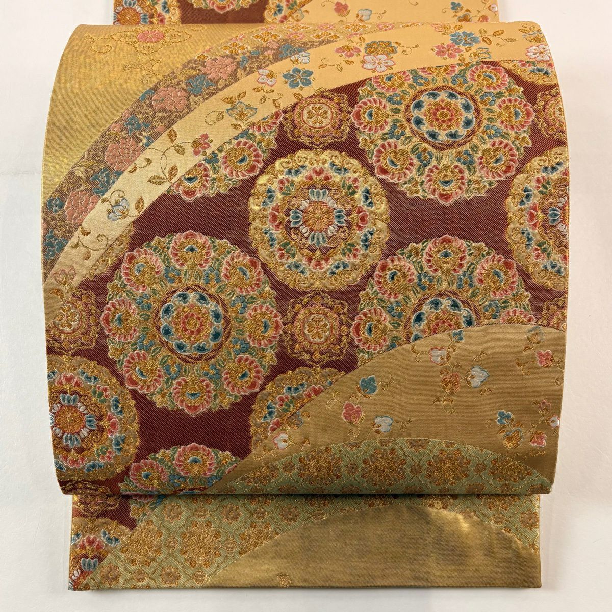 【美品】 袋帶 秀品級 華紋 花唐草紋 金絲 金金箔 金色 六通 純蠶絲
