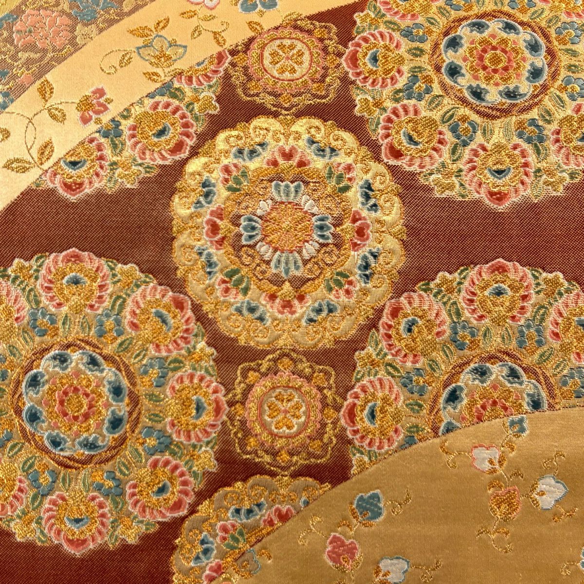 【美品】 袋帶 秀品級 華紋 花唐草紋 金絲 金金箔 金色 六通 純蠶絲