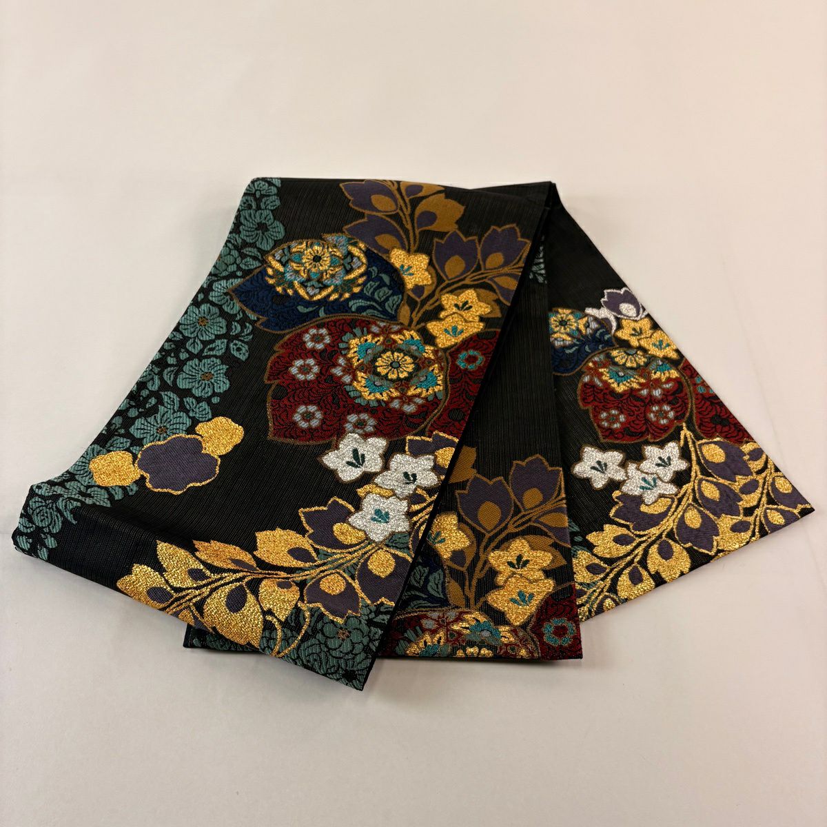 【美品】 袋帶 秀品級 桐 草花紋 金金箔 黑 六通 純蠶絲