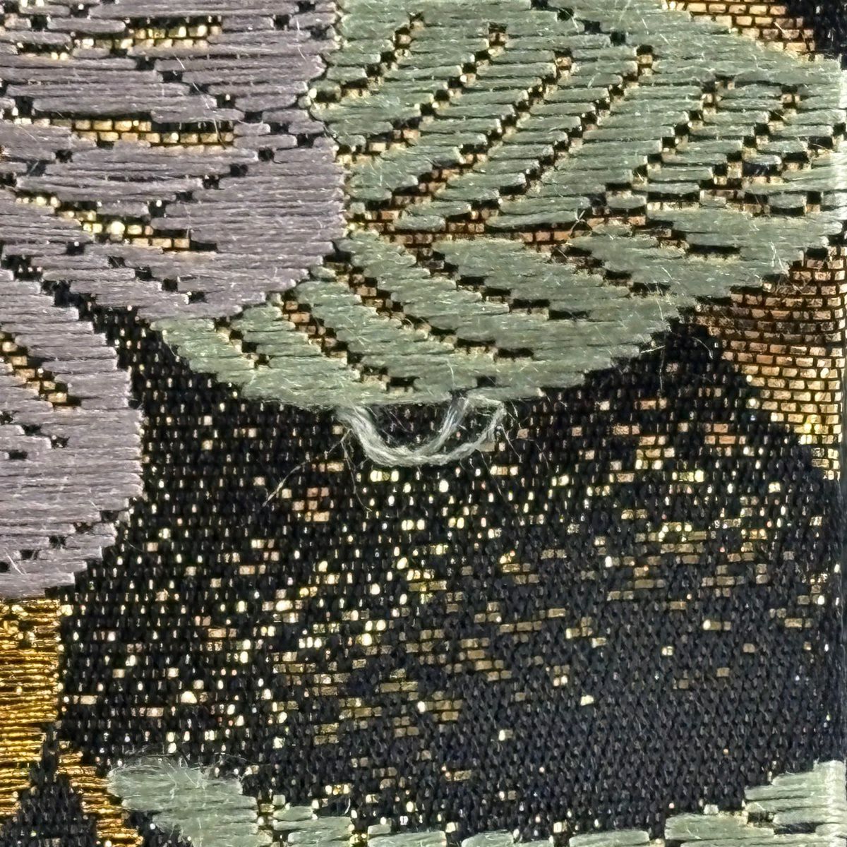 【美品】 袋帶 秀品級 草花紋 立涌 刺繡 金糸 墨 深藍 六通 純蠶絲