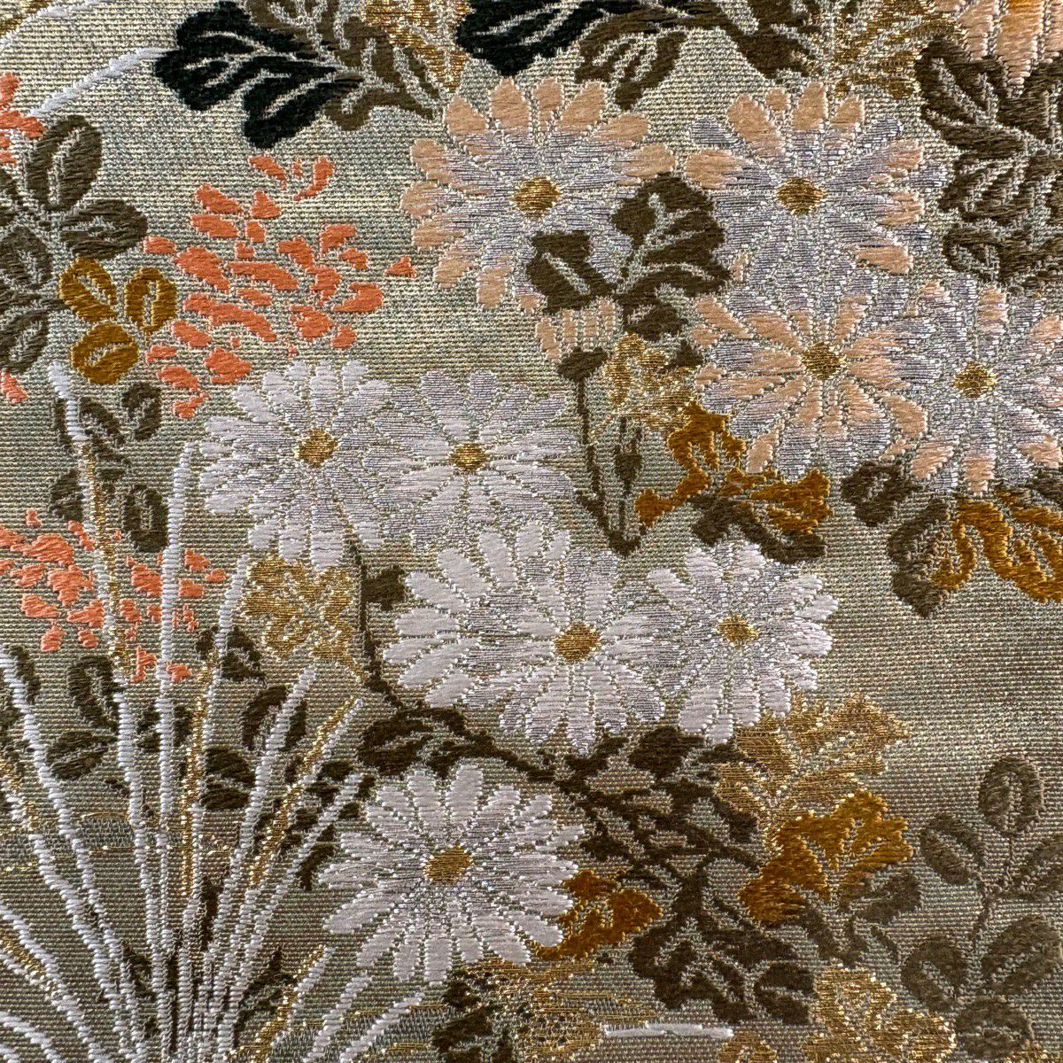 【美品】 袋帶 秀品級 草花紋 金糸 薄綠 六通 純蠶絲