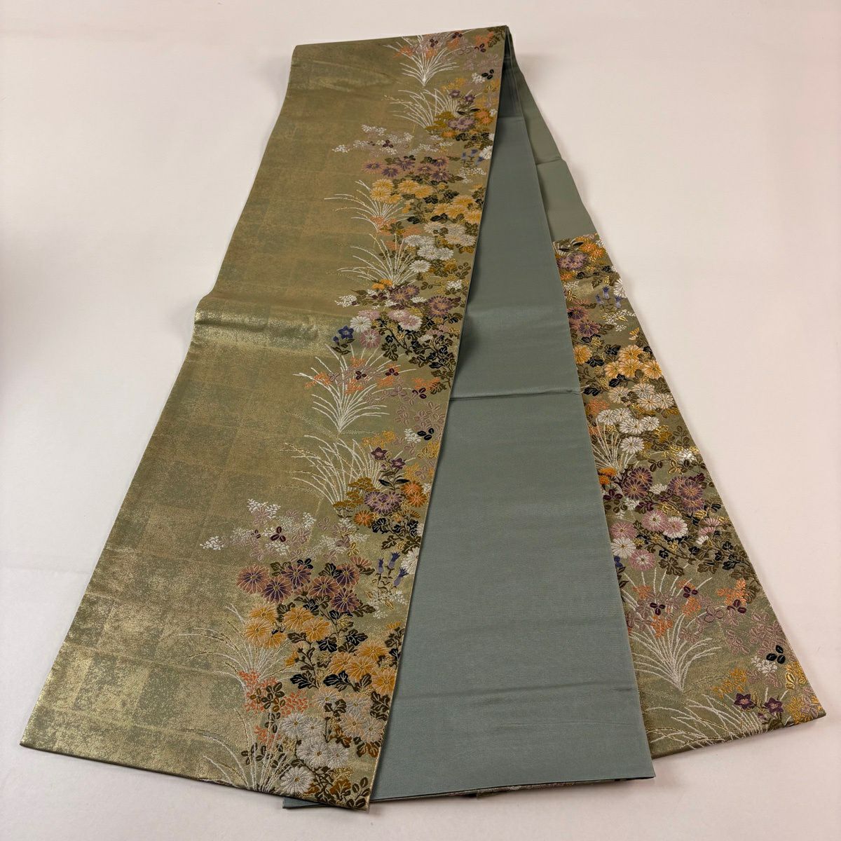 【美品】 袋帶 秀品級 草花紋 金糸 薄綠 六通 純蠶絲