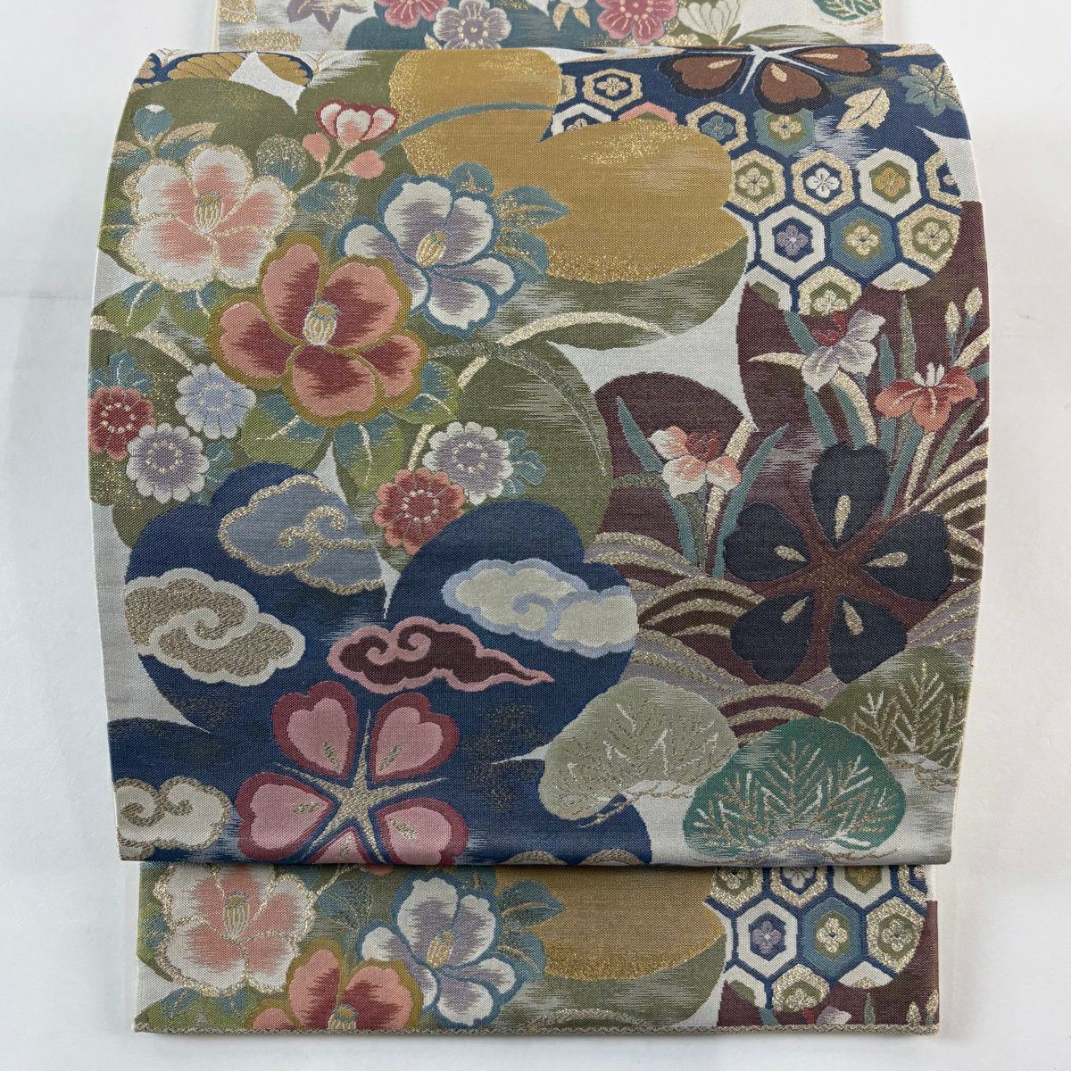 【美品】 袋帶 秀品級 帶一筋 草花紋 松樹 金金箔 灰白 六通 純蠶絲