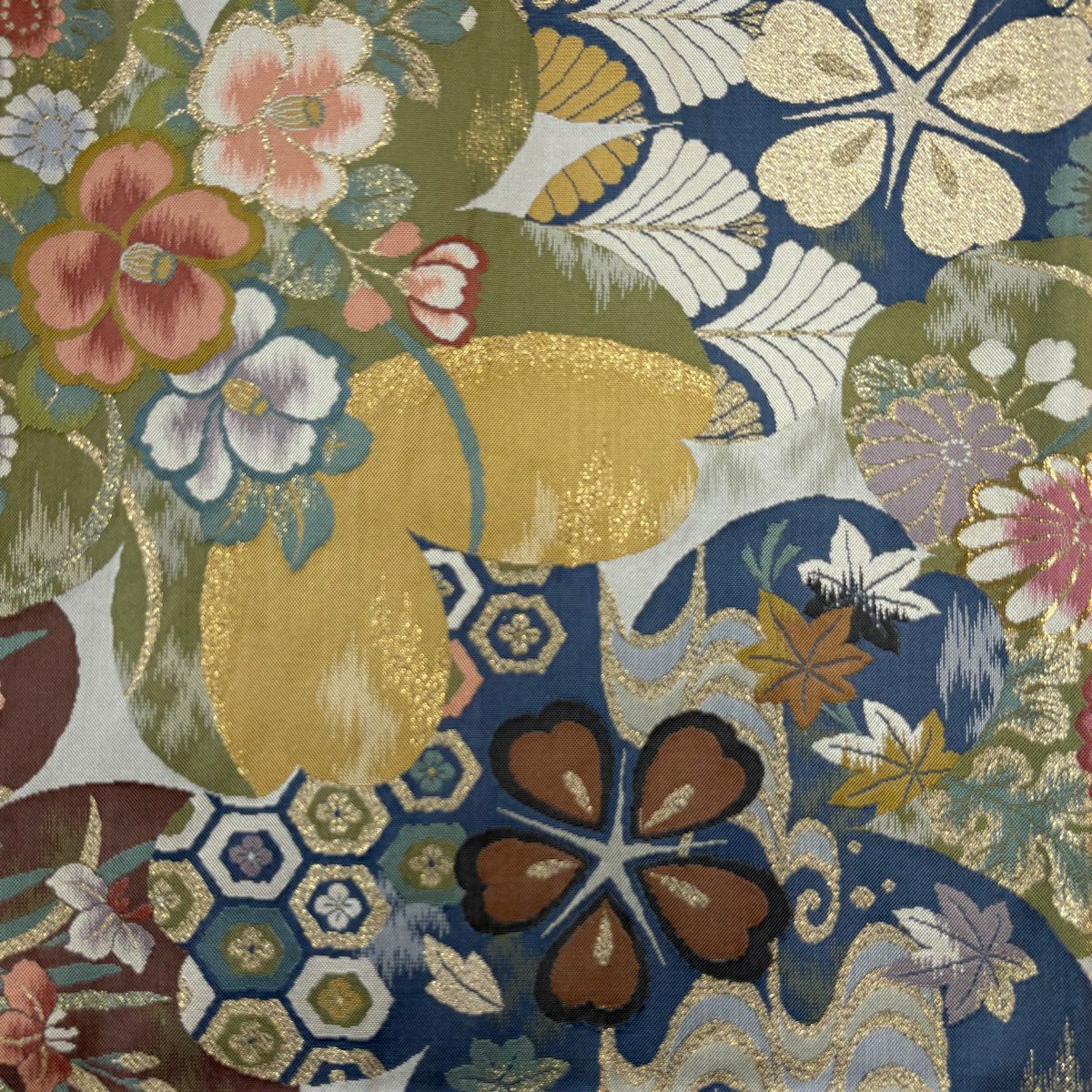 【美品】 袋帶 秀品級 帶一筋 草花紋 松樹 金金箔 灰白 六通 純蠶絲
