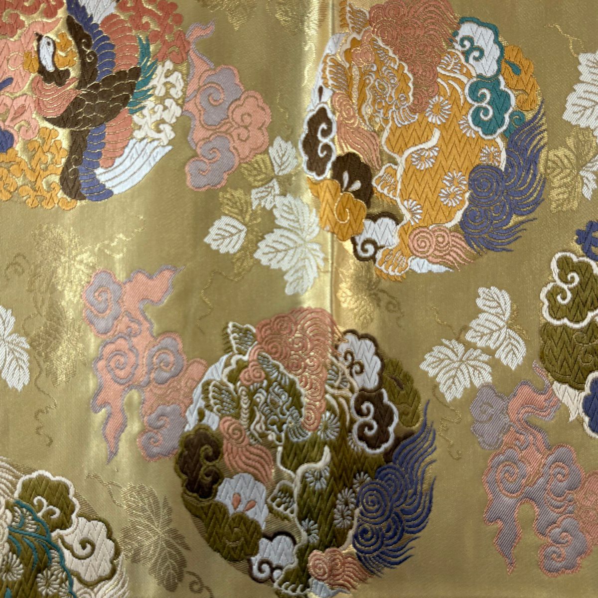 【美品】 袋帶 秀品級 唐獅子 鳥 金金箔 唐織 米色 六通 純蠶絲