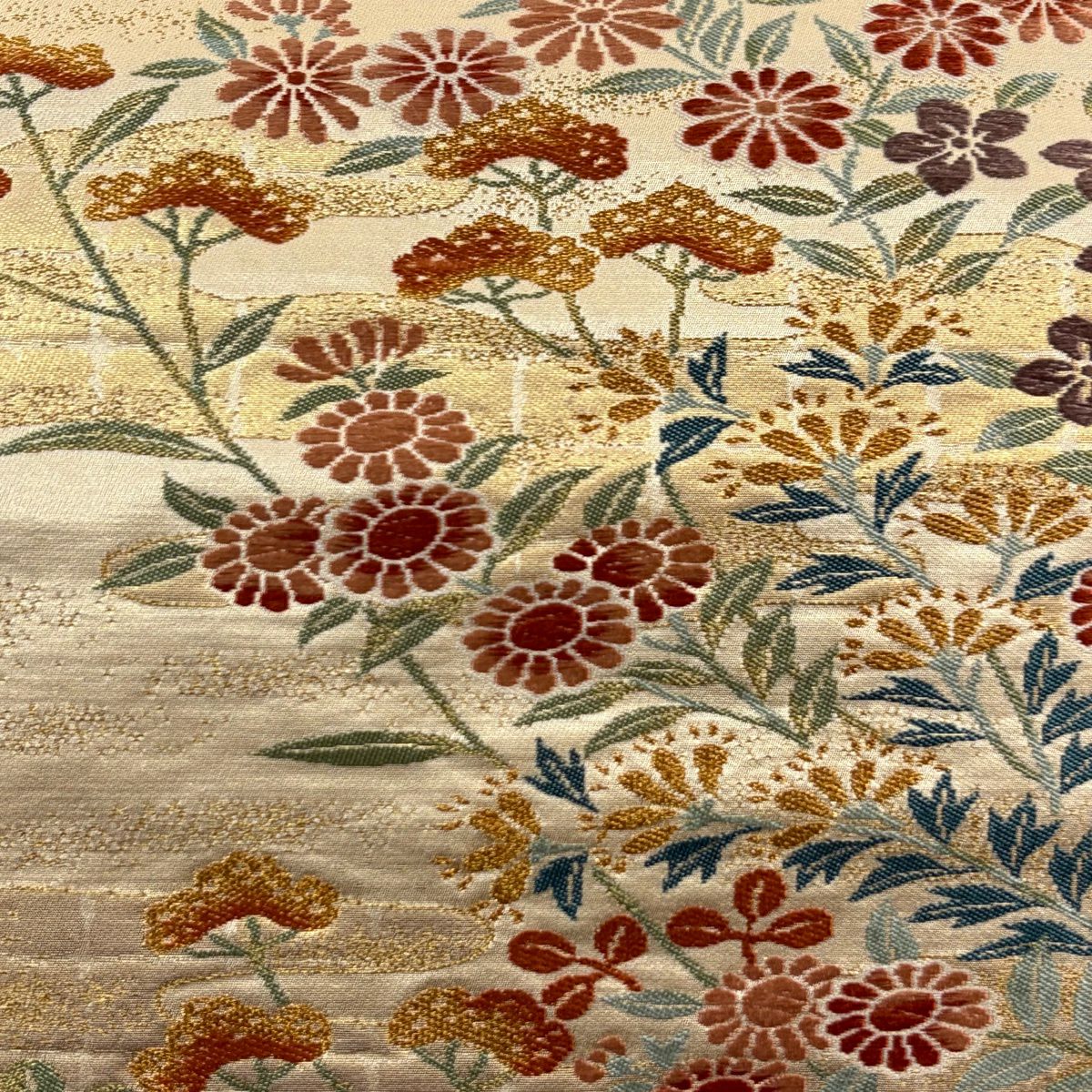 【美品】 袋帶 秀品級 秋草 霞 金絲 金金箔 米色 六通 純蠶絲