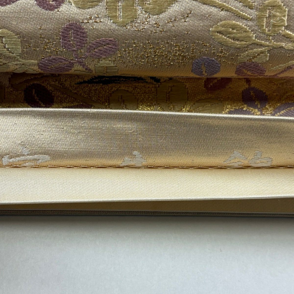 【美品】 袋帶 秀品級 秋草 霞 金絲 金金箔 米色 六通 純蠶絲