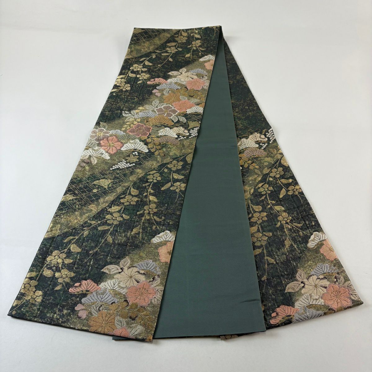 【美品】 袋帶 秀品級 草花紋紋 松樹 金絲 金銀彩 深綠 六通 純蠶絲