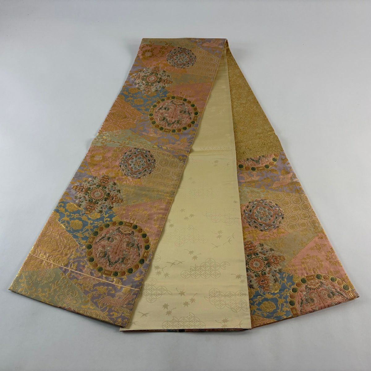 【美品】 袋帶 秀品級 狩獵文 華紋 金金箔 刺繡 粉色 六通 純蠶絲