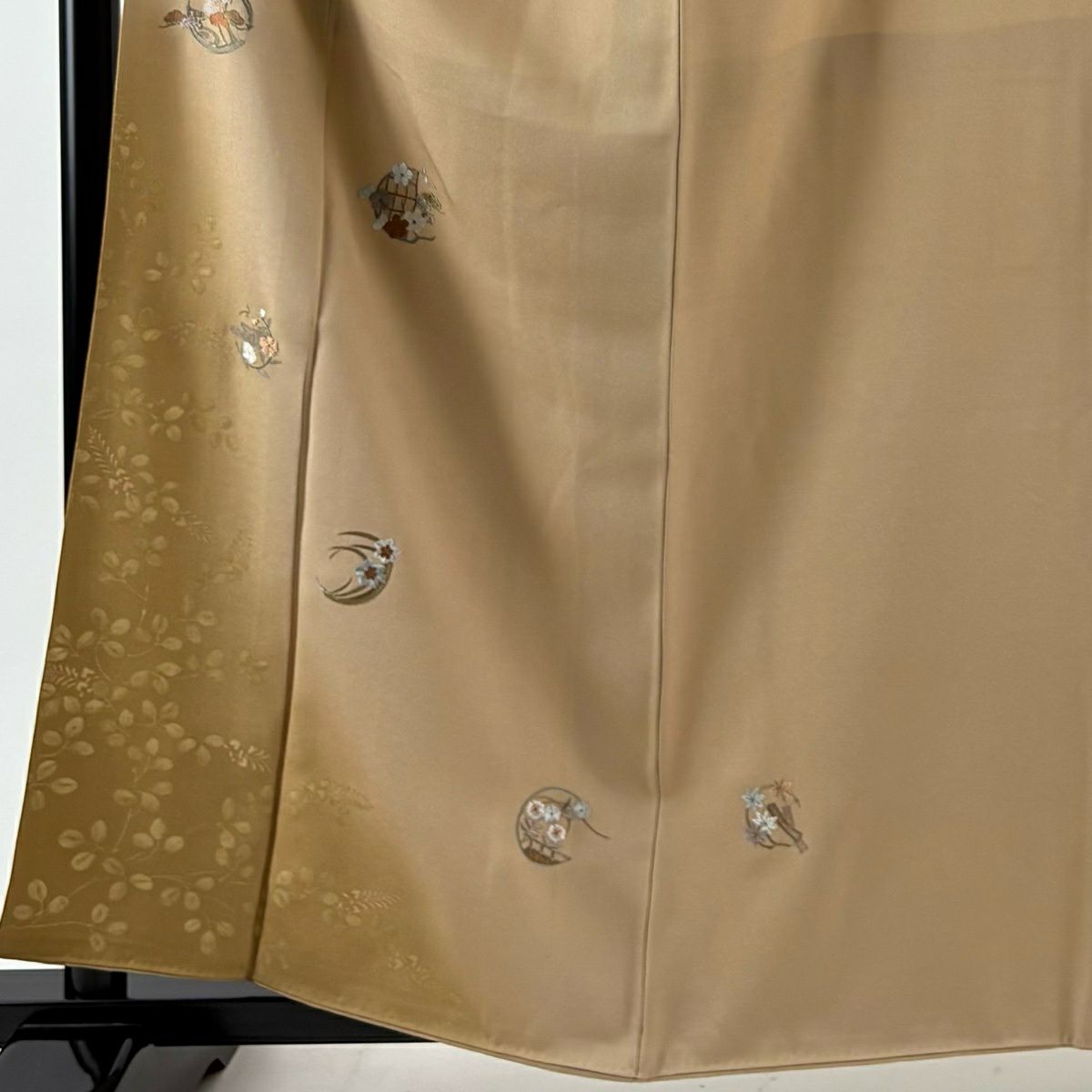 【美品】 付下 身長161cm 袖長65.5cm M 雙層 松樹梅花 花丸紋 刺繡 金糸 淺茶 純蠶絲 優品級