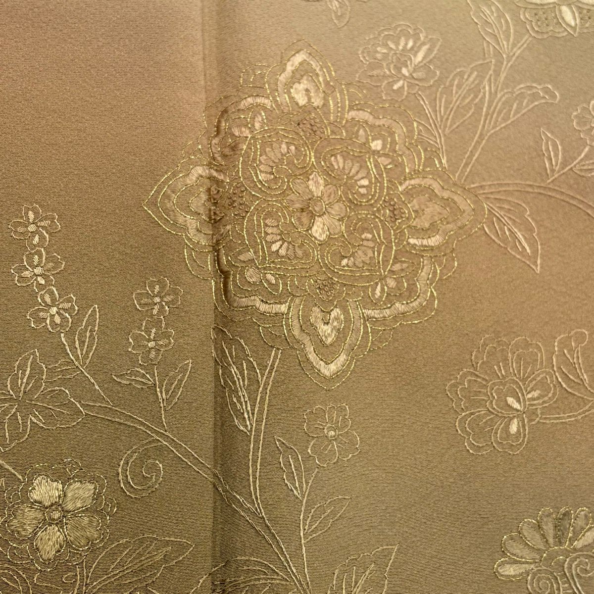 【美品】 付下 身長152.5cm 袖長63.5cm S 雙層 華紋 花唐草紋 刺繡 金糸 米色 純蠶絲 優品級