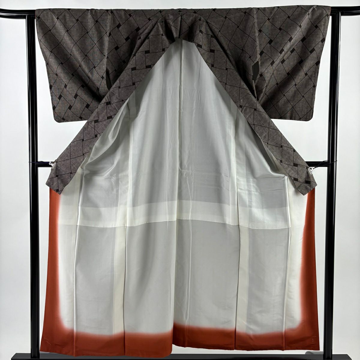【美品】 大島紬織 身長157cm 袖長62cm S 雙層 純泥染 證書附帶 桧垣紋 焦茶 正蠶絲 名品級