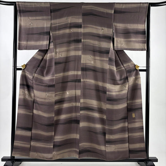 【美品】 小紋 身長155.5cm 袖長63cm S 雙層 中村玉緒 落款あり 楓 霞 刺繡 漸層 灰茶 純蠶絲 名品級