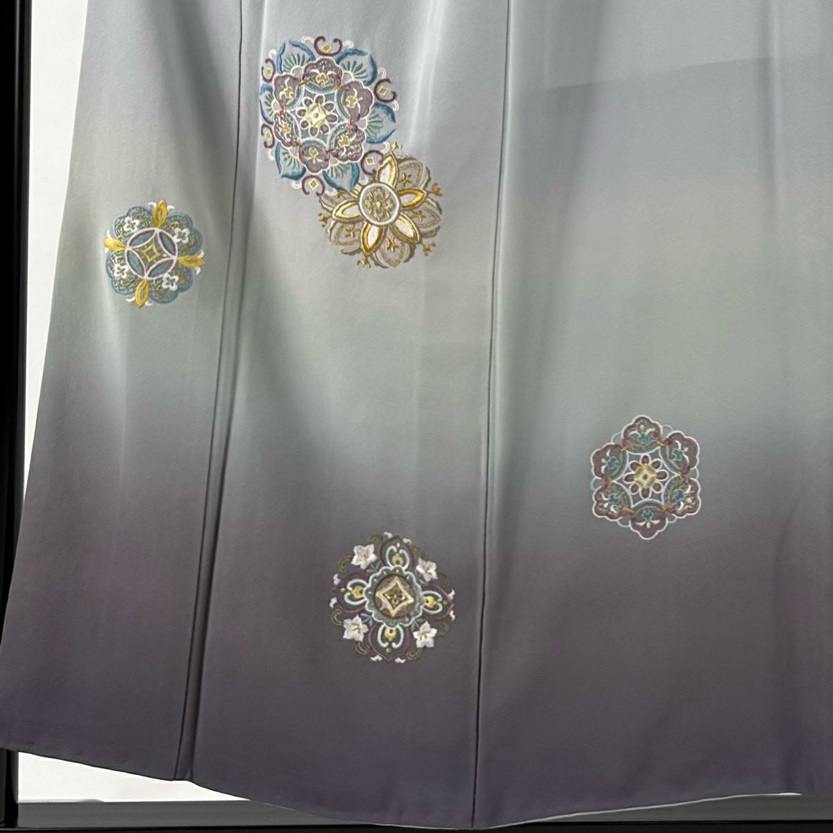 付下 身長154.5cm 袖長63cm S 雙層 落款 華紋 刺繡 金銀彩 青灰 純蠶絲 名品級