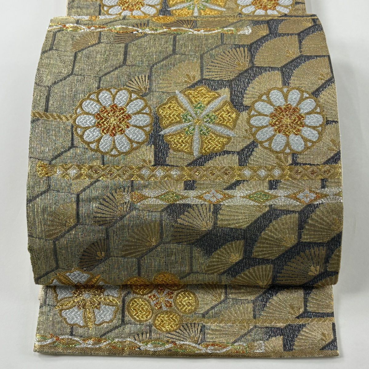 【美品】 袋帶 逸品級 Raja 羅紗織 花 龜甲 唐織 金金箔 金色 六通 純蠶絲