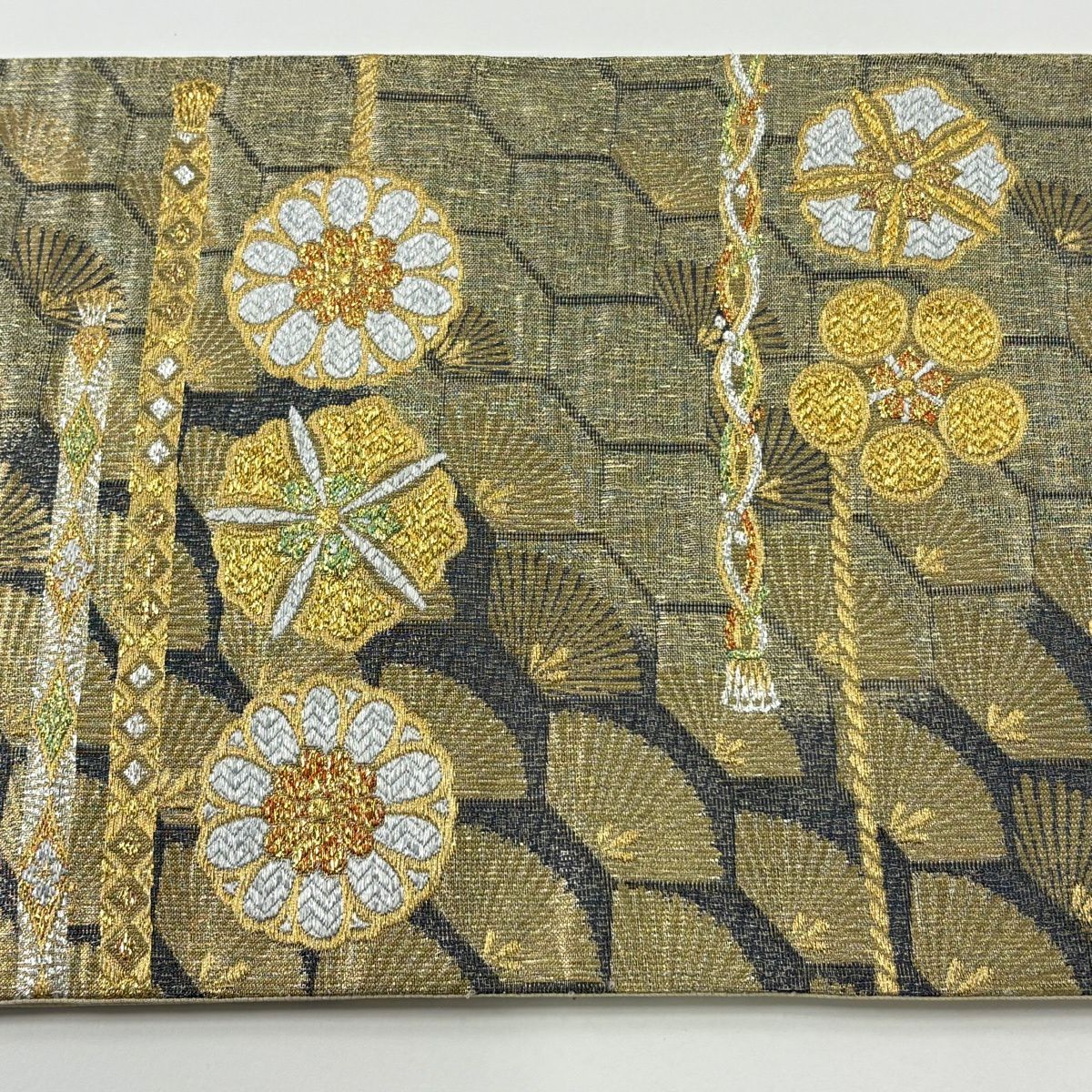 【美品】 袋帶 逸品級 Raja 羅紗織 花 龜甲 唐織 金金箔 金色 六通 純蠶絲