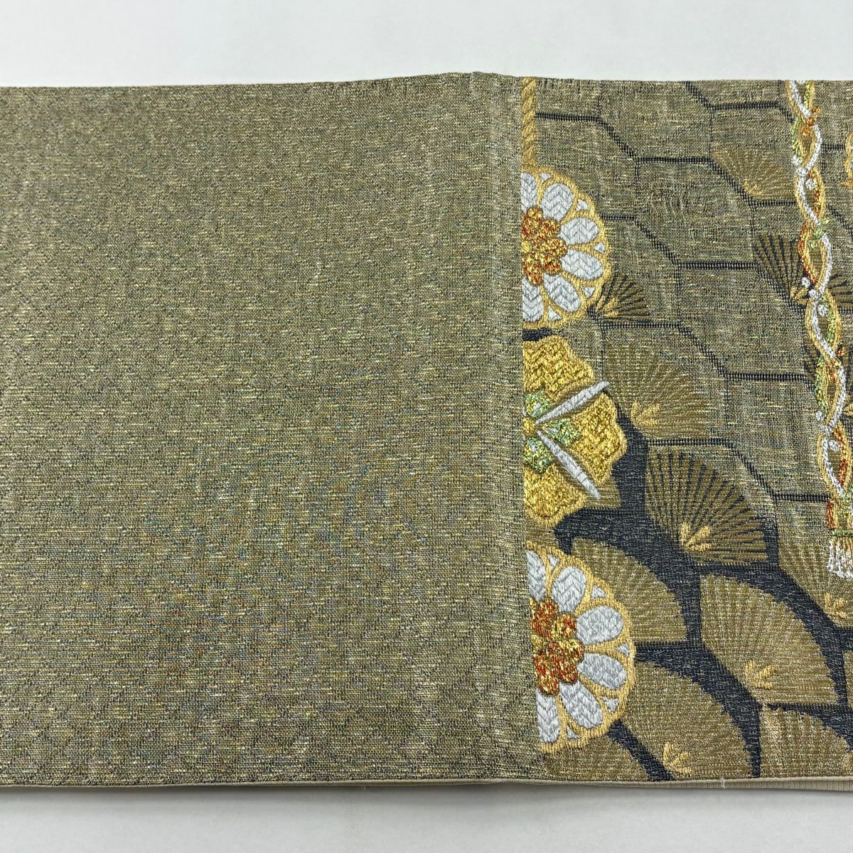 【美品】 袋帶 逸品級 Raja 羅紗織 花 龜甲 唐織 金金箔 金色 六通 純蠶絲