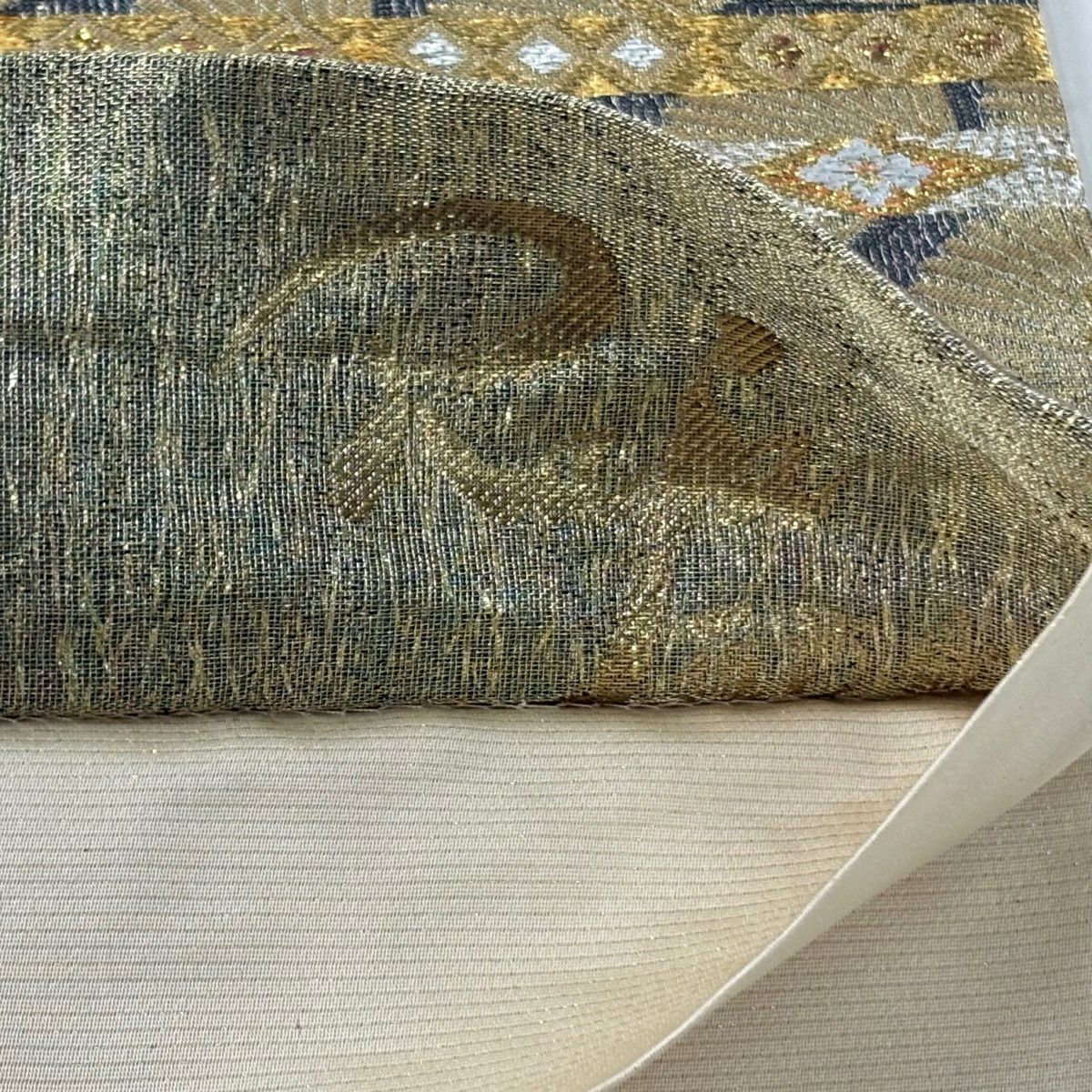 【美品】 袋帶 逸品級 Raja 羅紗織 花 龜甲 唐織 金金箔 金色 六通 純蠶絲