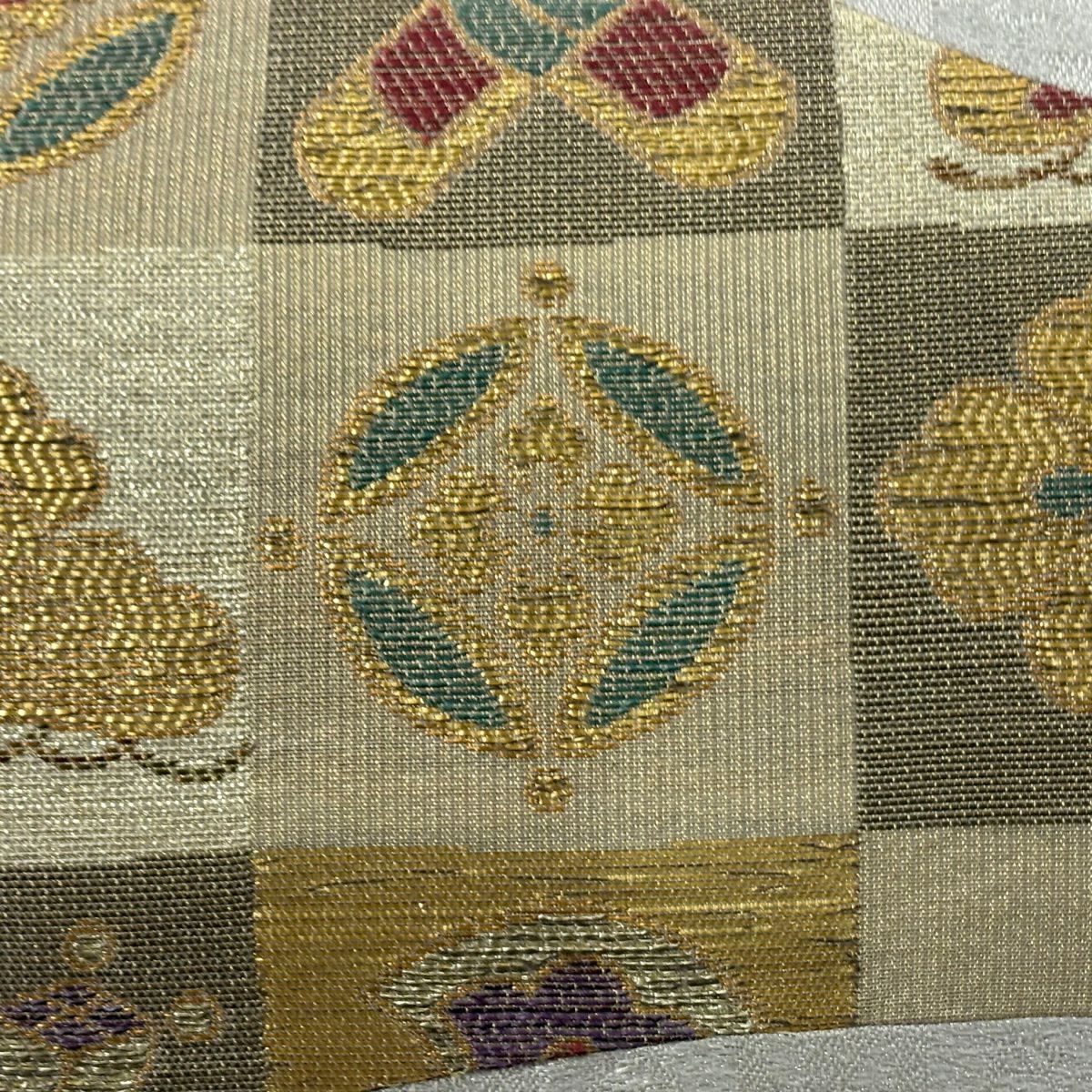 【美品】 名古屋帶 逸品級 誉田屋源兵衛 附共箱 花菱 松樹 金銀彩 灰色 純蠶絲