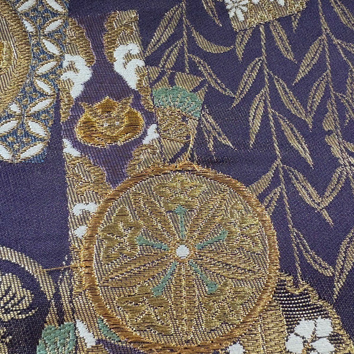 【美品】 袋帶 逸品級 じゅらく 落款あり 帝王紫 短冊 向鳥 金絲 金金箔 紫 六通 純蠶絲