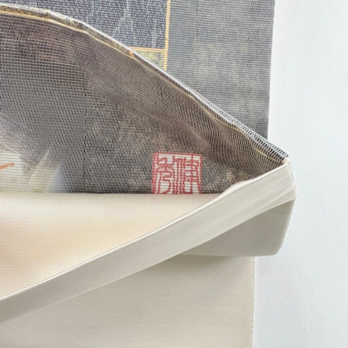 【美品】 袋帶 名品級 落款あり 風景 人物 金金箔 灰白 お太鼓柄 純蠶絲