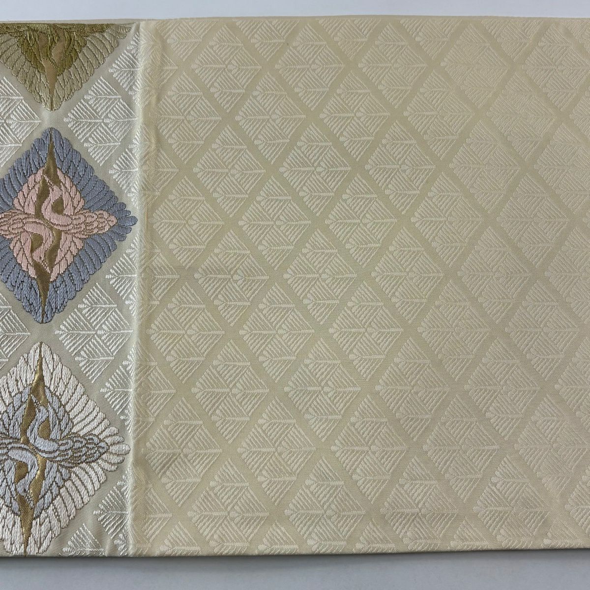 【美品】 袋帶 逸品級 松樹菱取向仙鶴紋 松樹菱 金絲 金金箔 米色 六通 純蠶絲