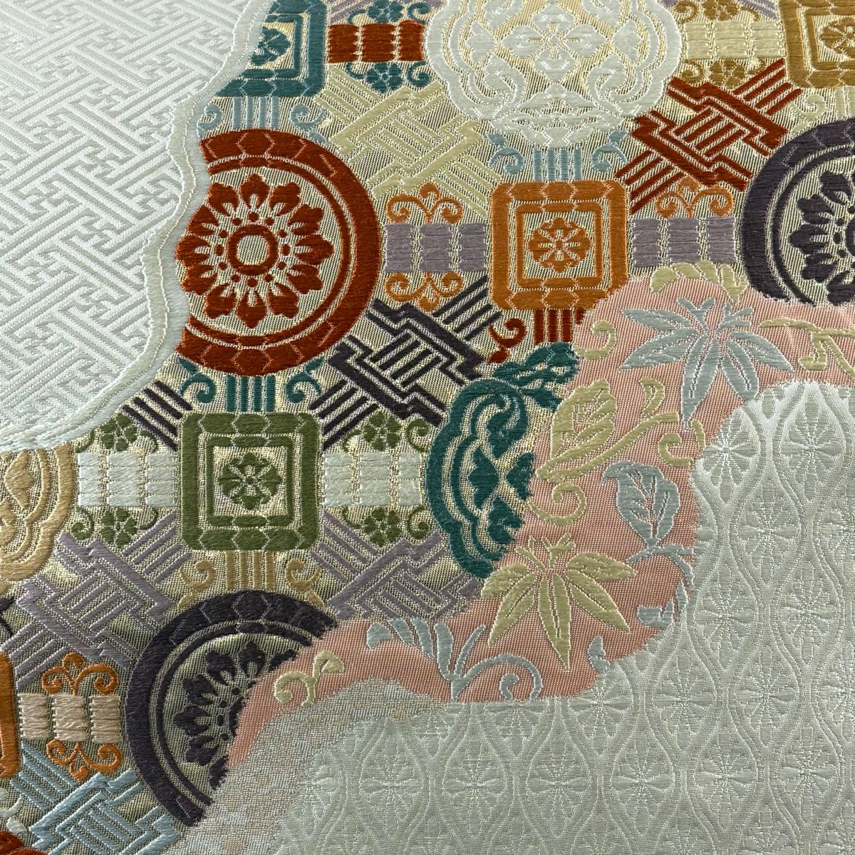 袋帶 逸品級 關西仕立 雜花紋 金銀彩 奶油 六通 純蠶絲