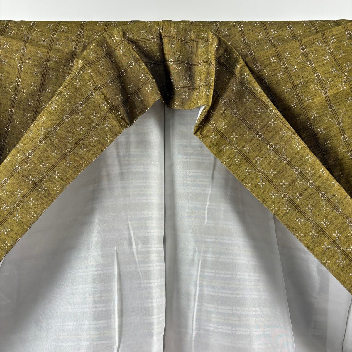 【美品】 小紋 身長155.5cm 袖長66cm M 雙層 花織 紬織織 ますいわ屋 縱條 幾何學 茶綠 純蠶絲 逸品級