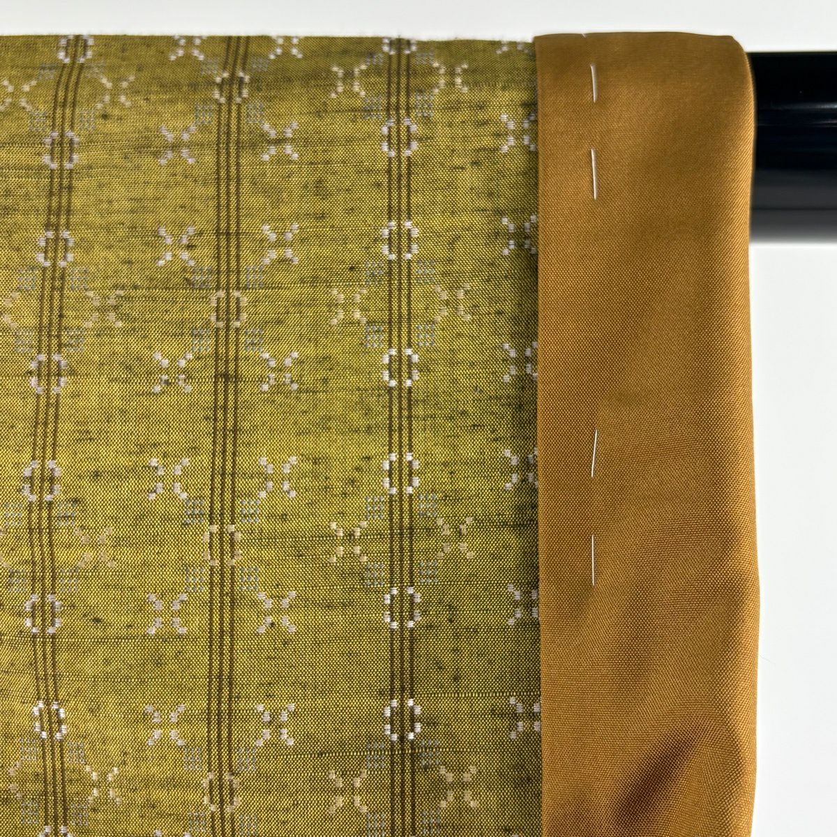 【美品】 小紋 身長155.5cm 袖長66cm M 雙層 花織 紬織織 ますいわ屋 縱條 幾何學 茶綠 純蠶絲 逸品級