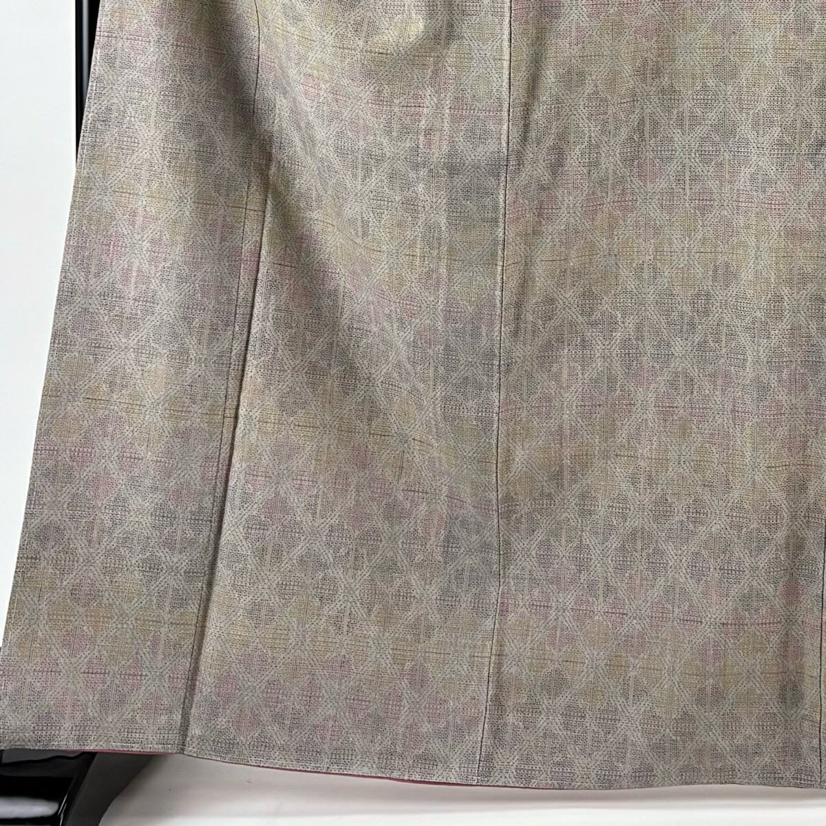 【美品】結城紬織 身長167.5cm 袖長66cm M 雙層 本場結城紬織 奥順 證書齊全 斜格子 龜甲絣 灰紫 純蠶絲 逸品級
