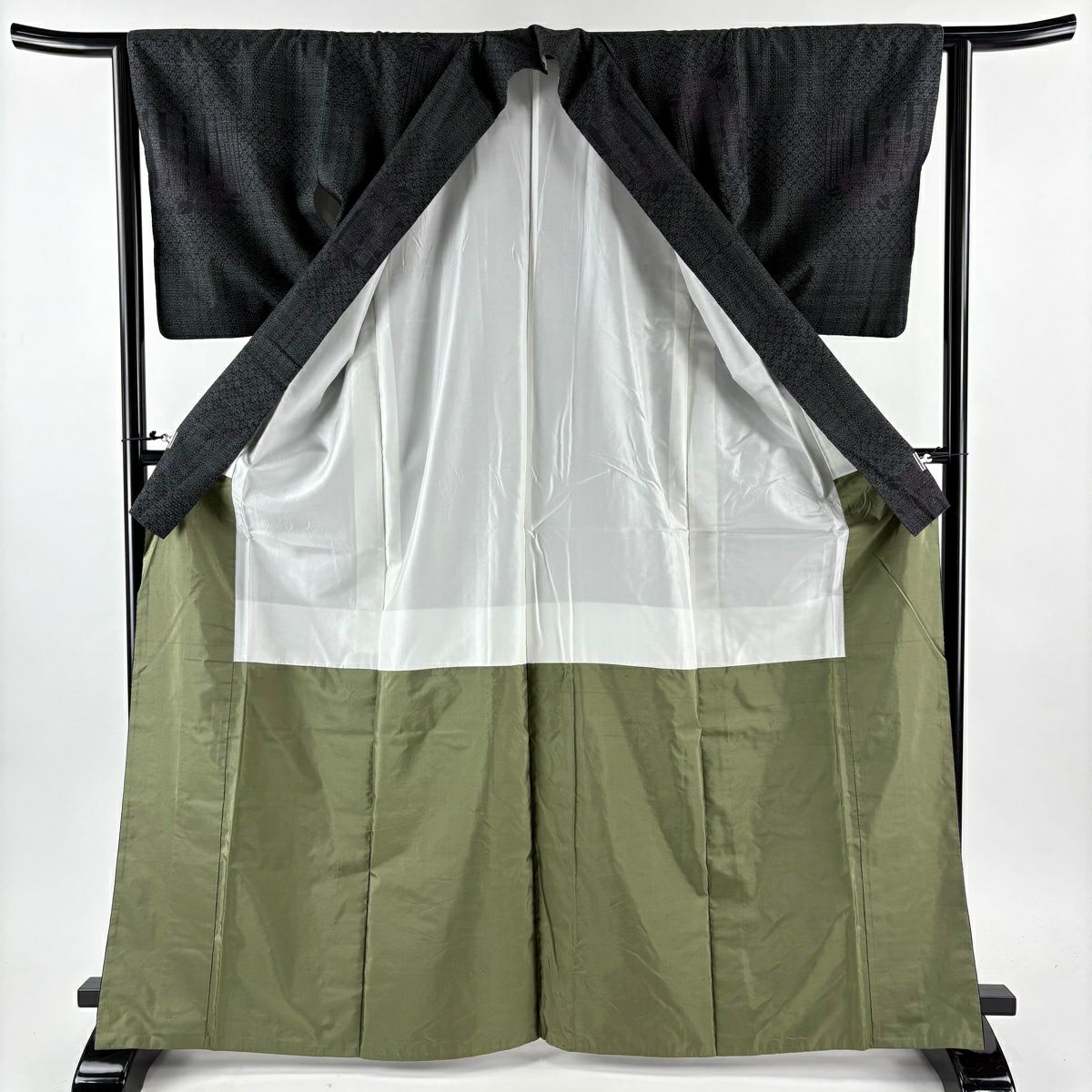 【美品】結城紬織 身長167cm 袖長63cm S 雙層 本場結城紬織 井上商事 證書附帶 草花紋紋 龜甲絣 黑 純蠶絲 逸品級