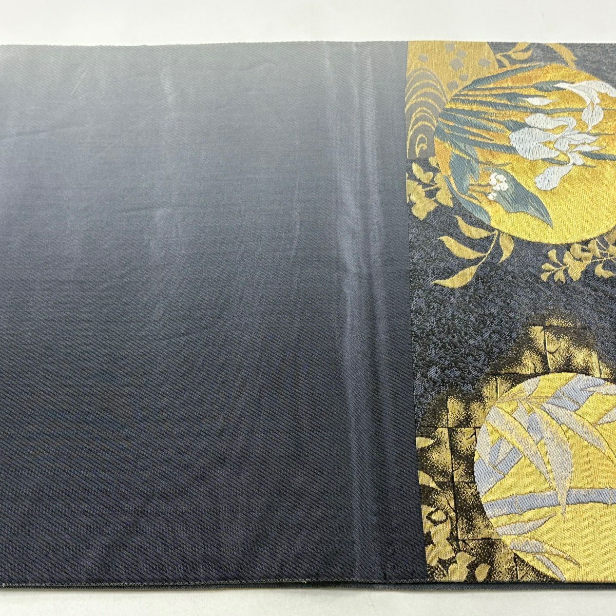 【美品】 袋帶 逸品級 圓文 草花紋 金絲 金金箔 灰色 大鼓圖案 純蠶絲