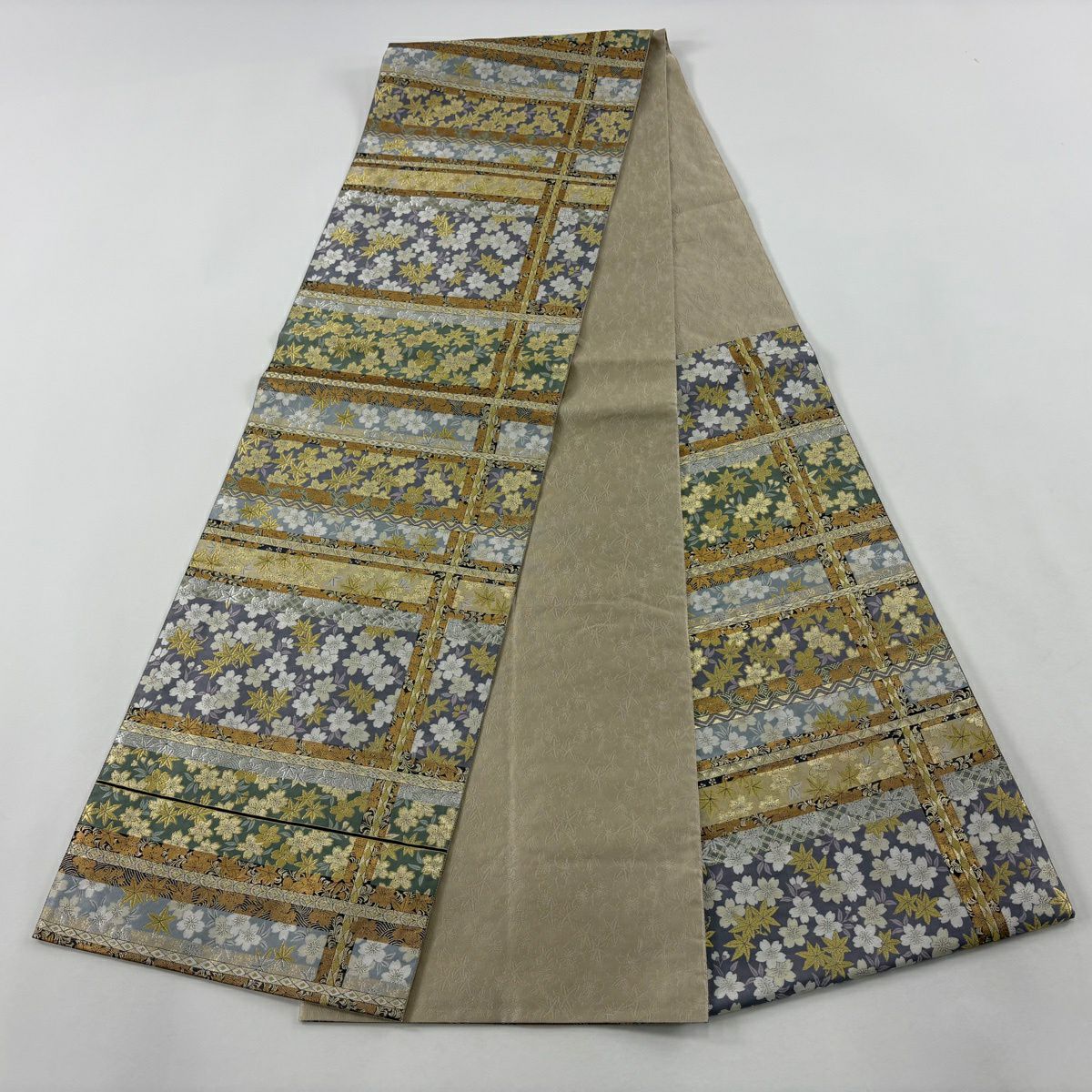 【美品】 袋帶 逸品級 となみ織物 落款あり 樱花 楓樹 金銀彩 金金箔 淡紫 六通 純蠶絲