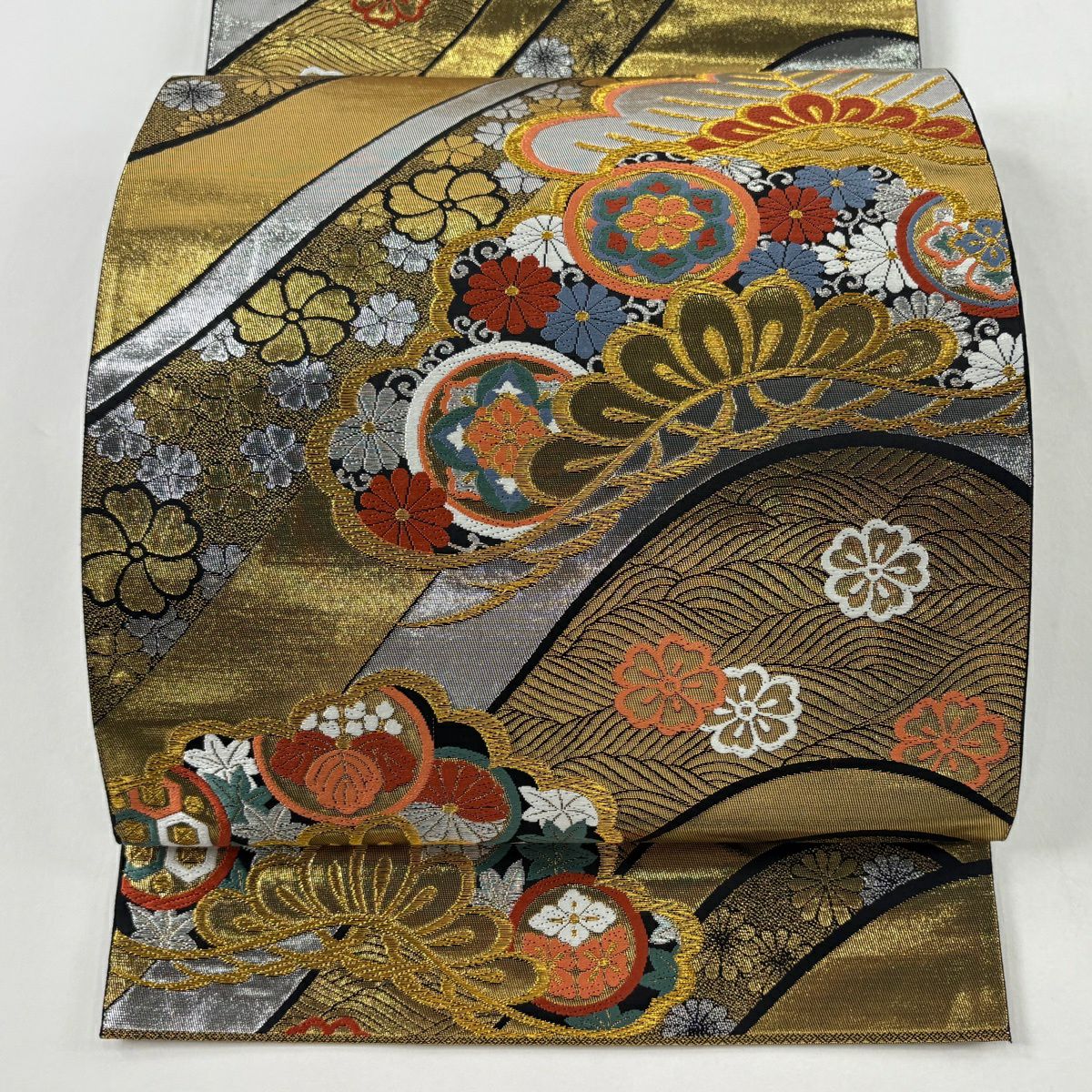 【美品】 袋帶 秀品級 笠松樹 菊花唐草紋 唐織 金金箔 金色 六通 純蠶絲