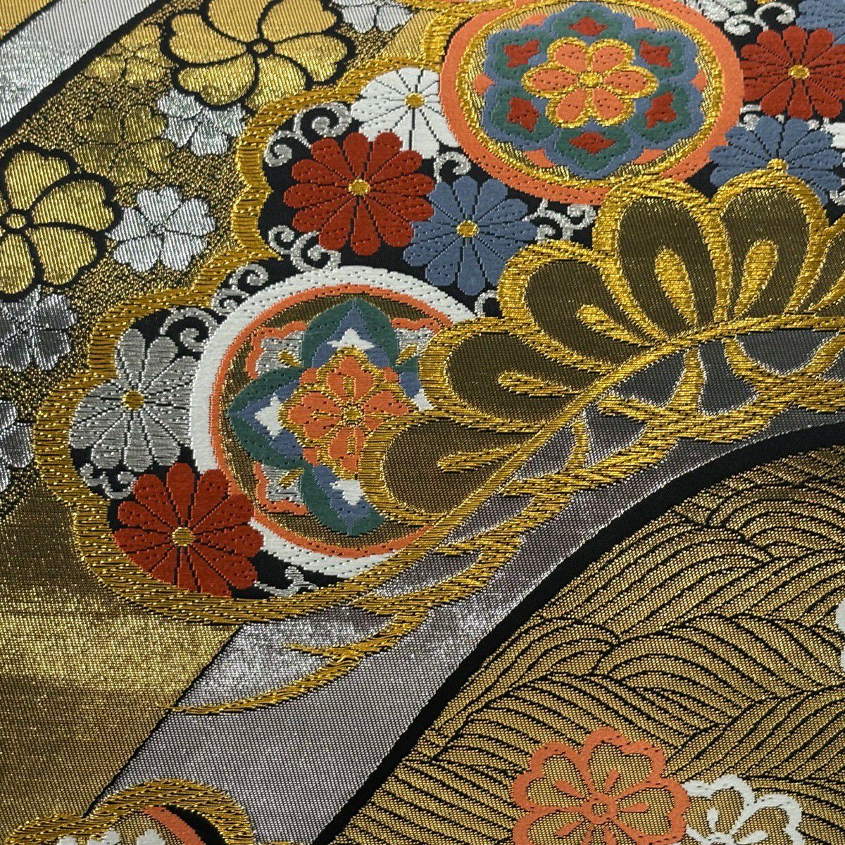 【美品】 袋帶 秀品級 笠松樹 菊花唐草紋 唐織 金金箔 金色 六通 純蠶絲