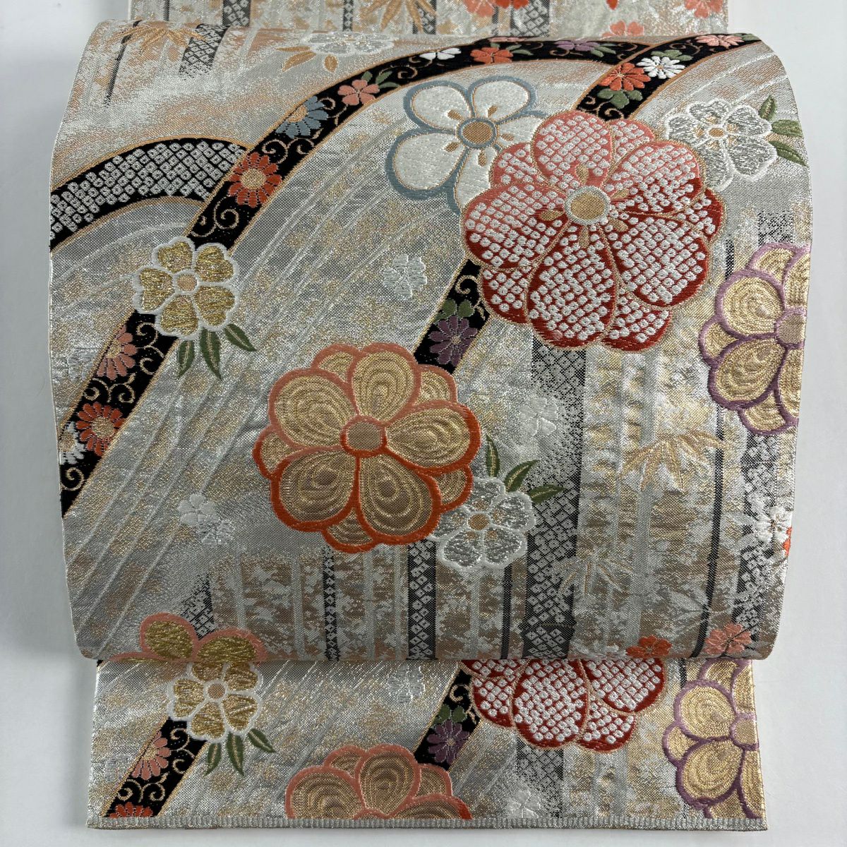【美品】 袋帶 秀品級 梅花 竹子 金銀彩 金金箔 銀 六通 純蠶絲