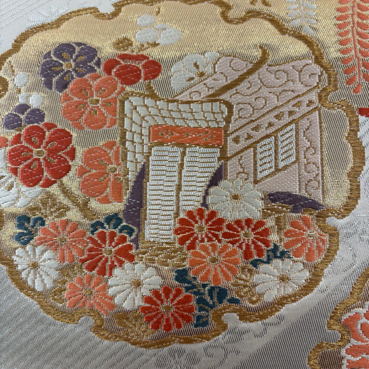 袋帶 秀品級 雪輪 草花紋 金糸 金金箔 銀 六通 純蠶絲