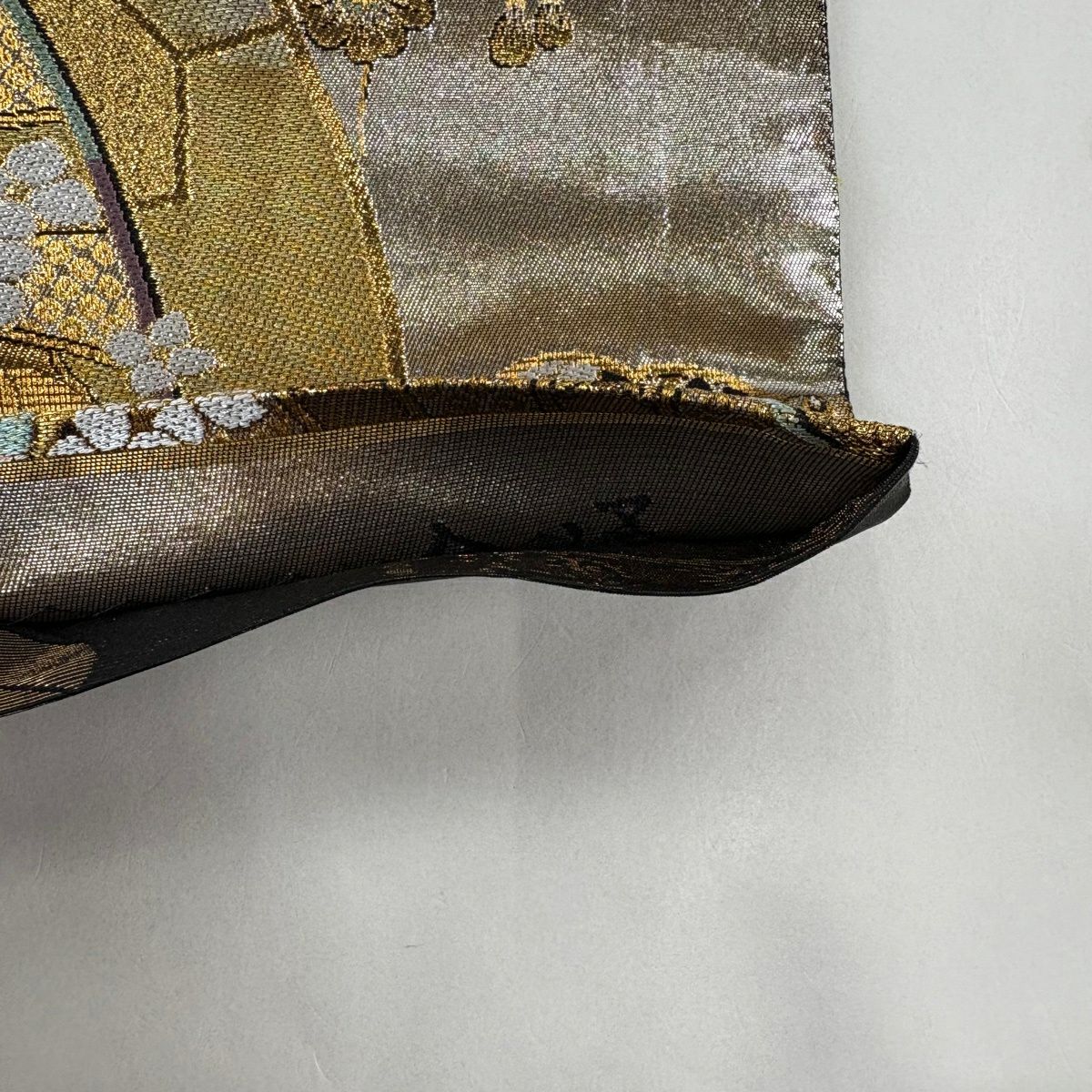 【美品】 袋帶 秀品級 草花紋 片輪車 金金箔 銀 六通 純蠶絲