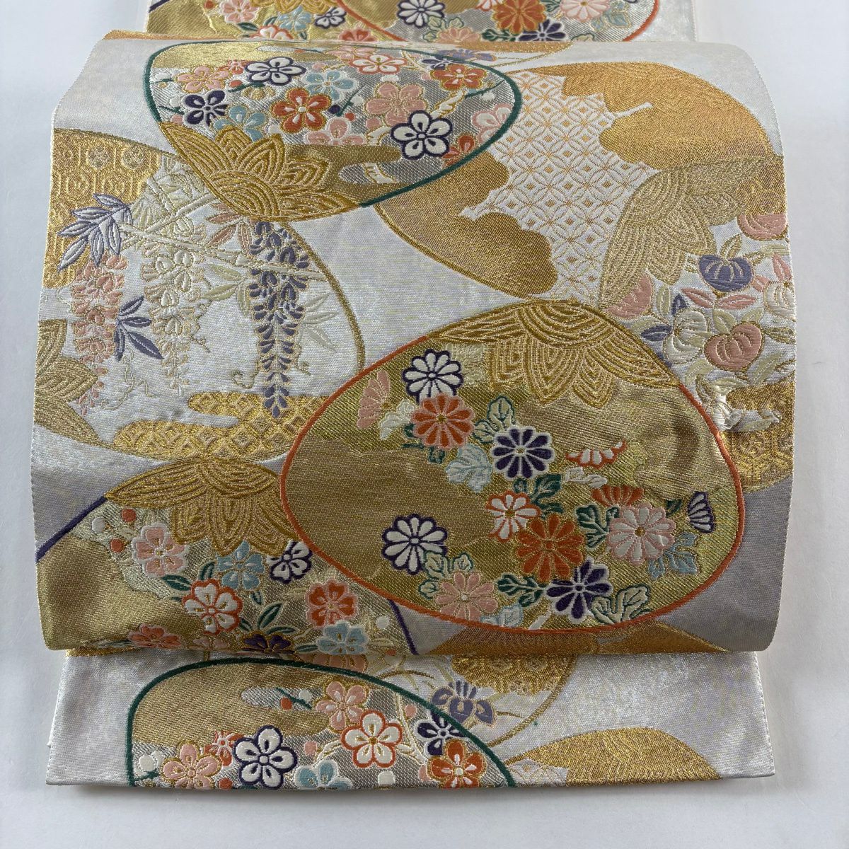【美品】 袋帶 秀品級 貝合わせ 菊花 金絲 金金箔 銀 六通 純蠶絲