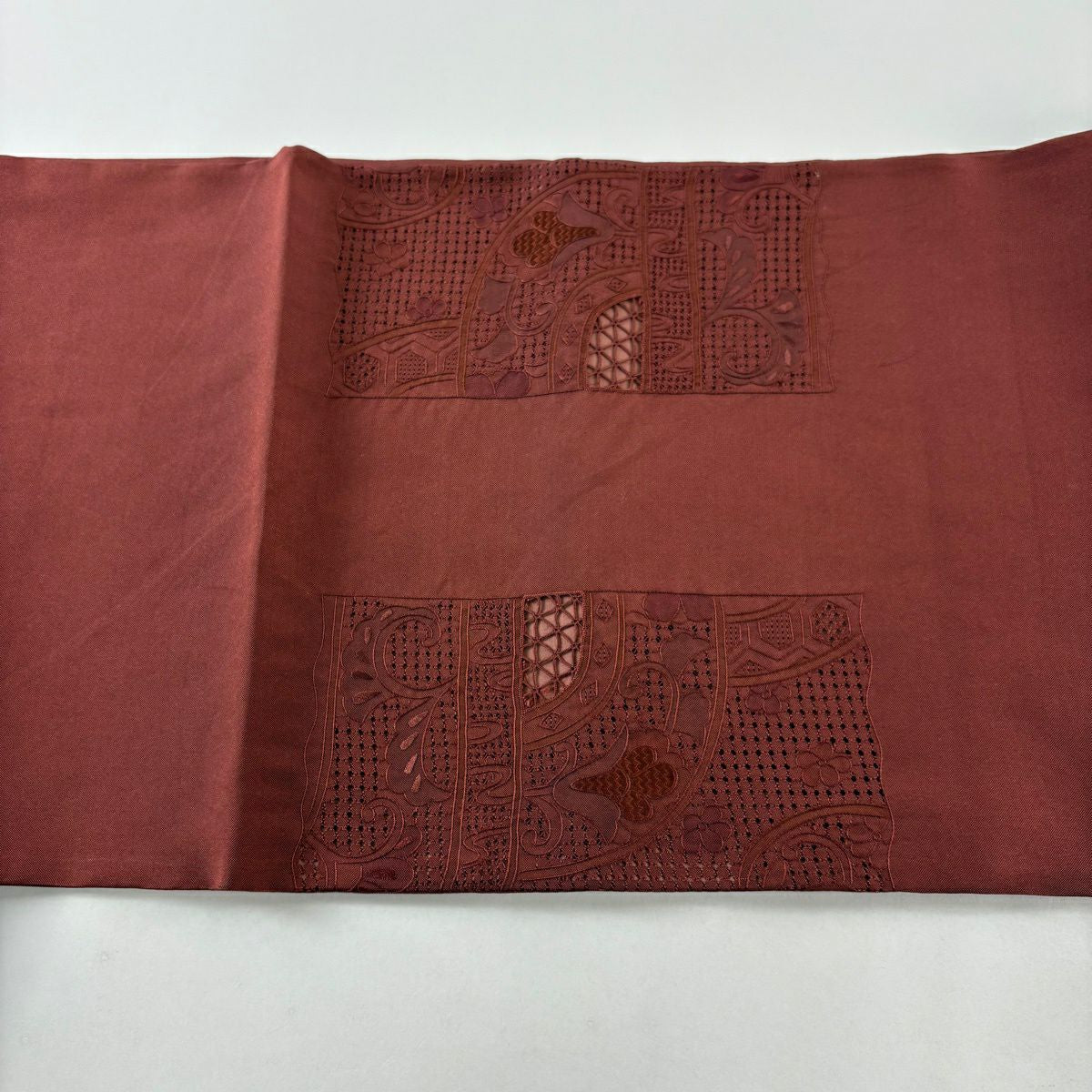 【美品】 袋帶 秀品級 花唐草紋 刺繡 紅茶 お太鼓圖案 純蠶絲